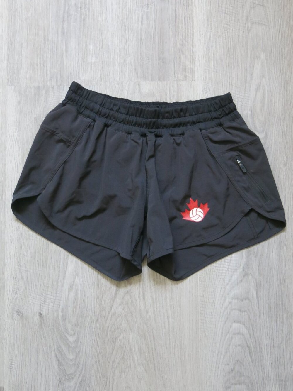 Lululemon Athletica Black Tracker Short - Size 6